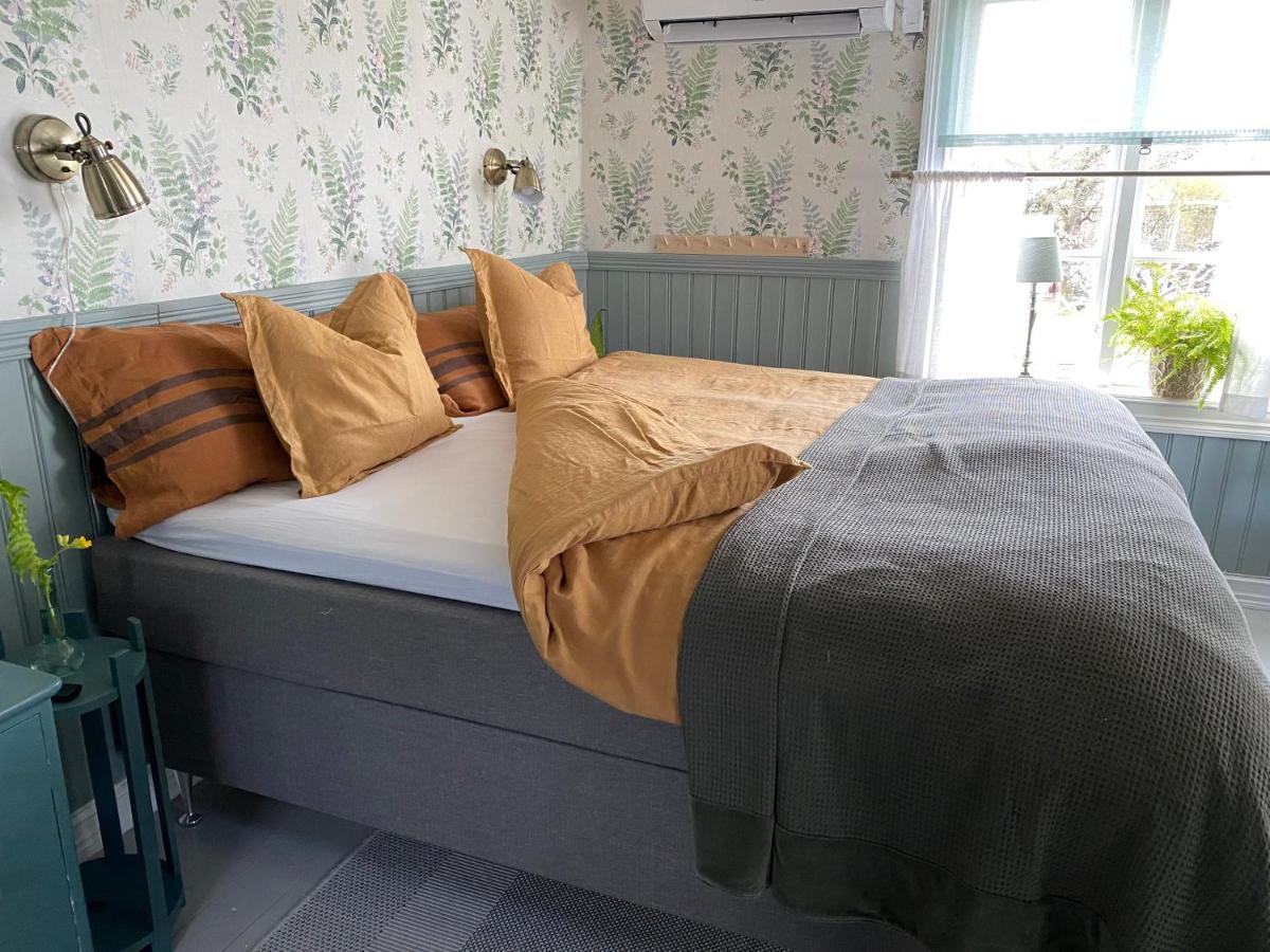 B&B Bland Ormbunkar Och Rosor Falkenberg Extérieur photo