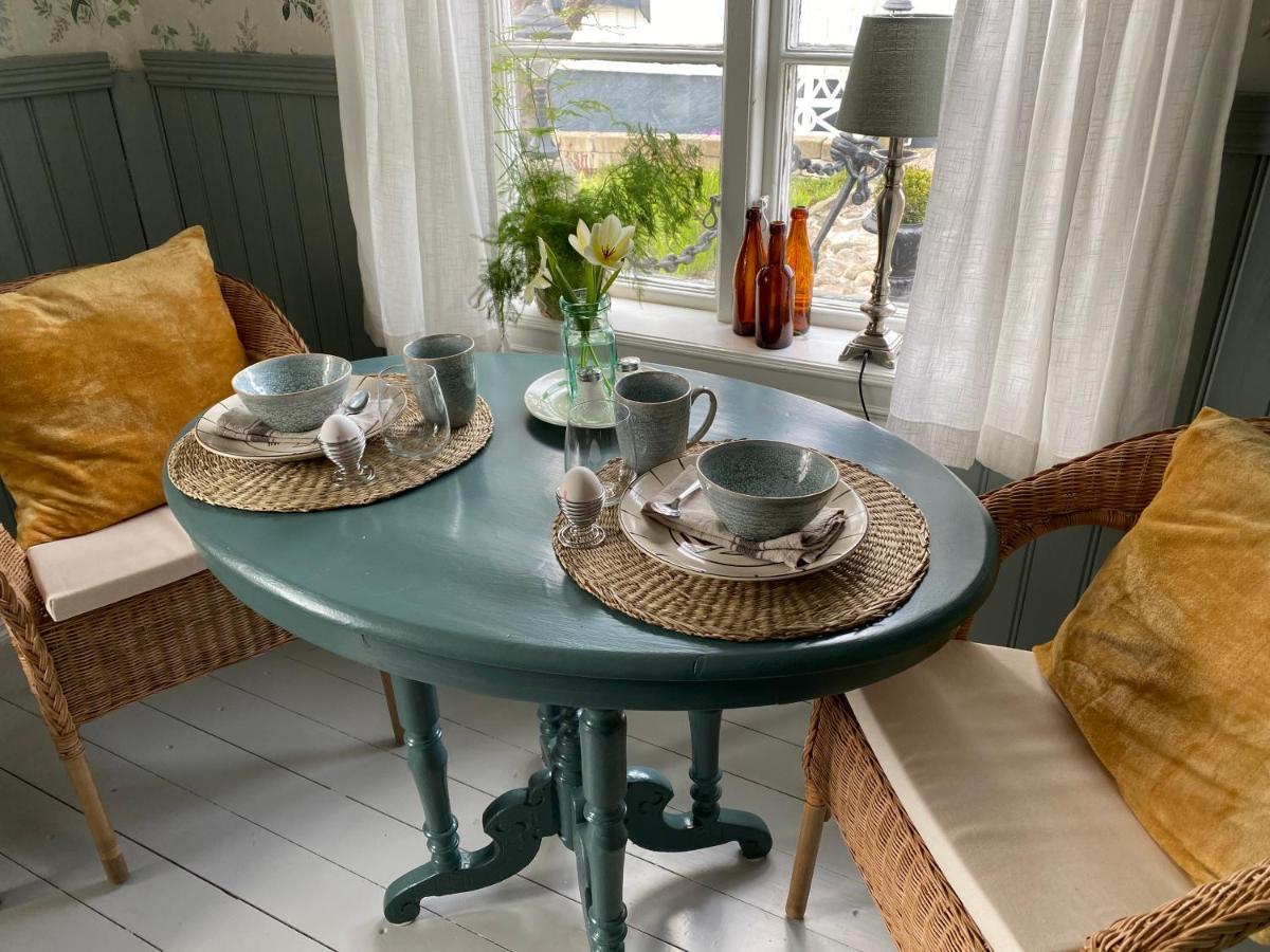 B&B Bland Ormbunkar Och Rosor Falkenberg Extérieur photo